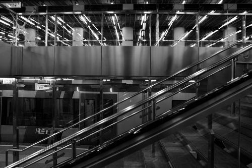 stairs rotterdam station