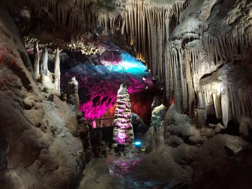stalactite cave stalactites stalagmites