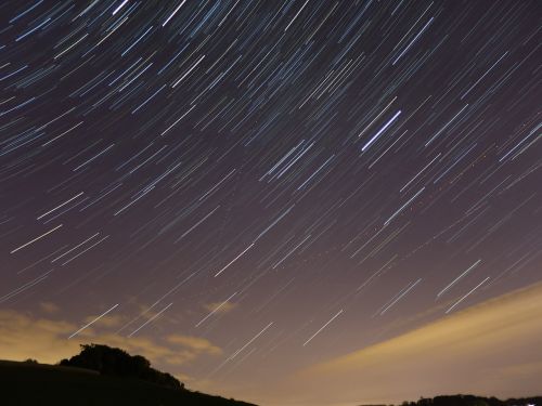 star trails night long exposure