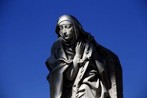 statue blue mother teresa