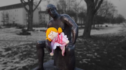 statue doll girl