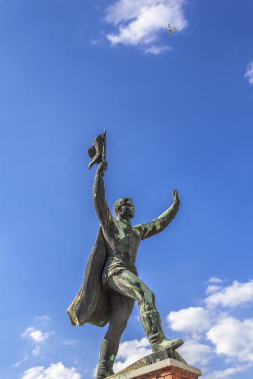 statue communist communism