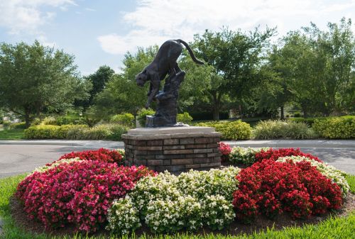 statue panther garden