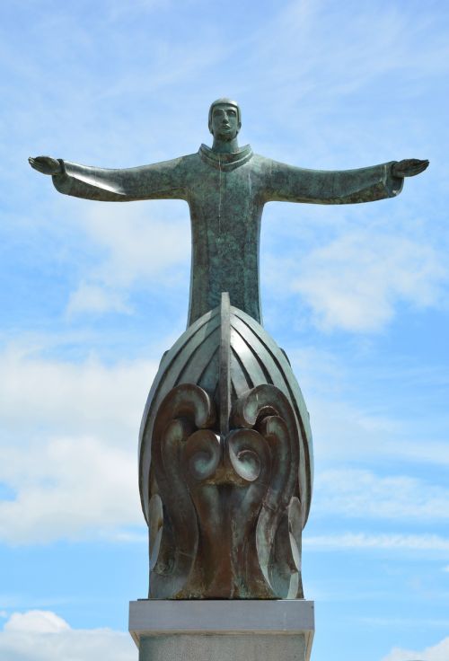 statue ireland bantry