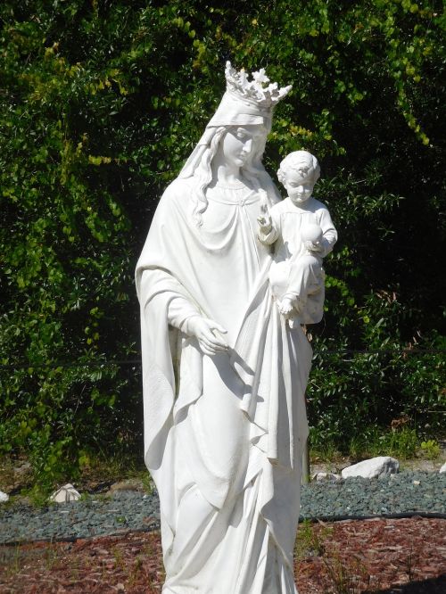 statue figure religion