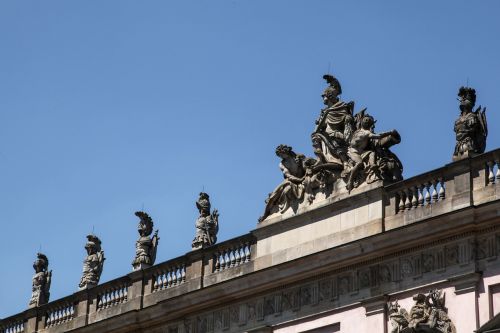 statue roman sculpture