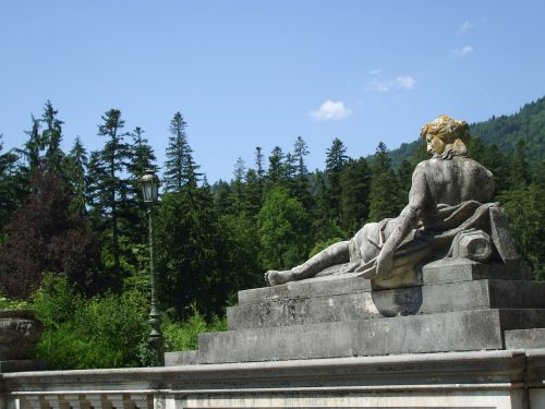 statue sculpture sinaia