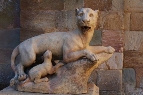 statue stone statue lioness