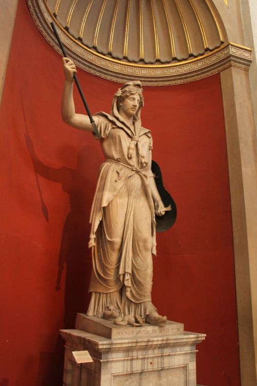statue soldier romano