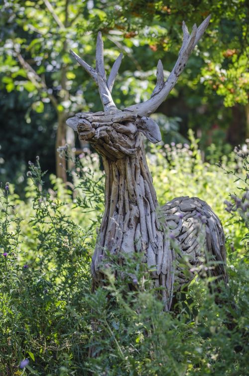 statue deer wood