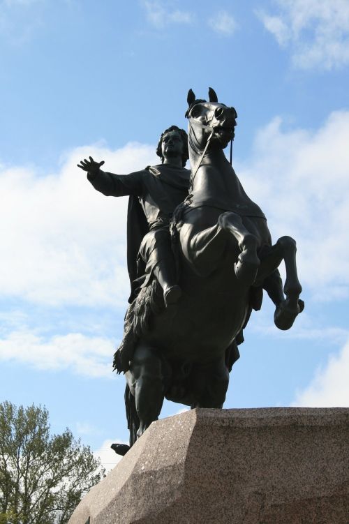 statue bronze equestrian