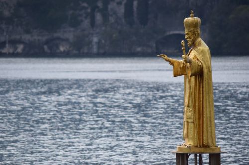 statue san nicolò lecco