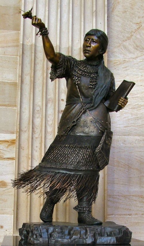 statue native advocate