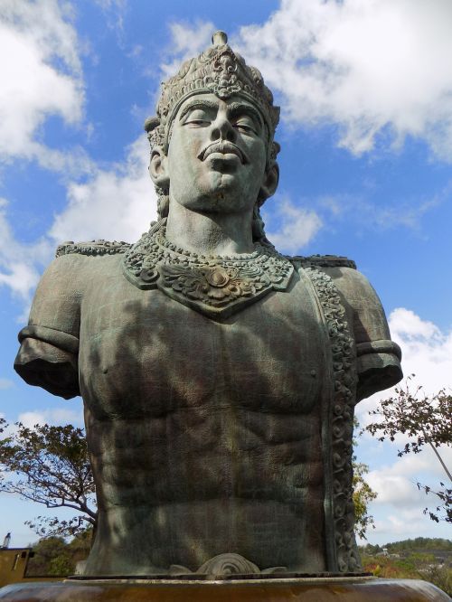 statue wisnu hindu