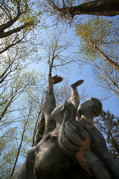 statue sculpture exhibition