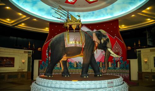 statue elephant elephant museum