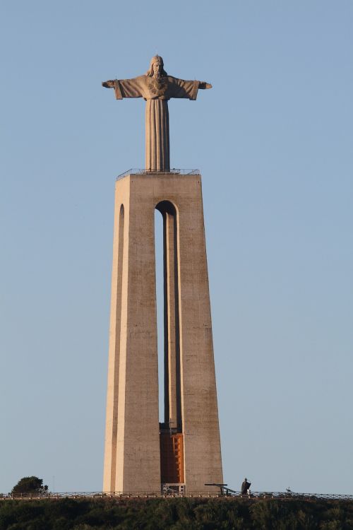 statue cristo landmark