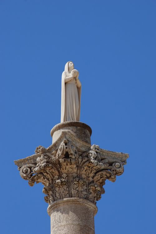 statue marquee religion