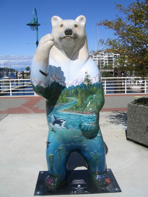 statue canada bear