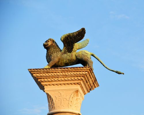 statue lion venice