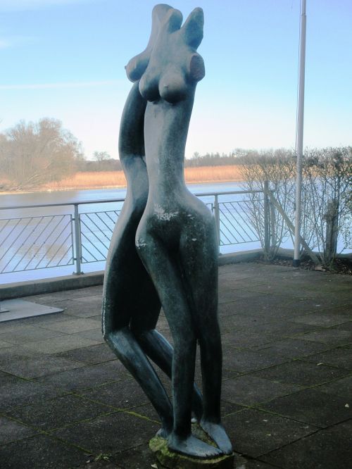 statue women figure
