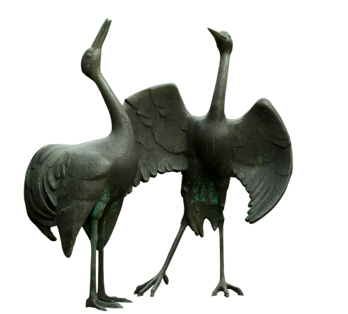 statue bronze cranes