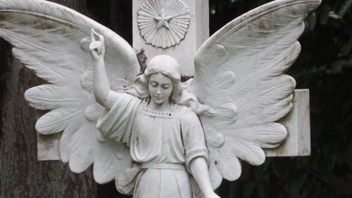 statue white angel wings