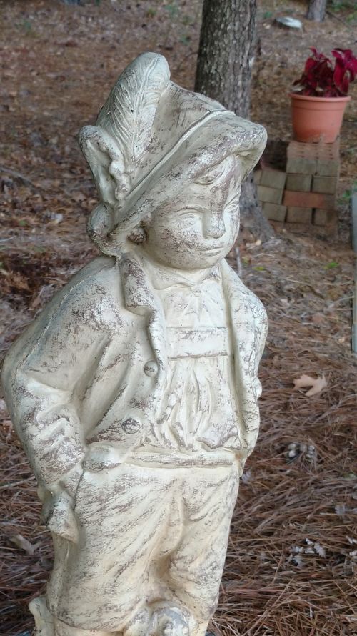 statue boy garden