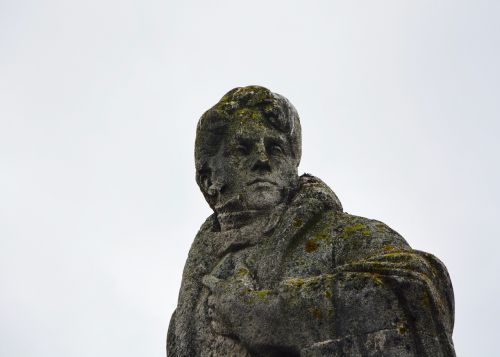 statue statue stones françois rené châteaubriant