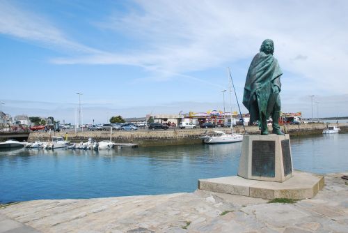 statue port le croisic