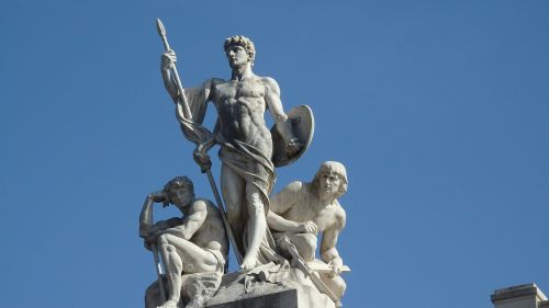 statue roman warrior