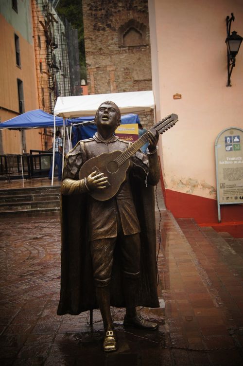 statue singer music