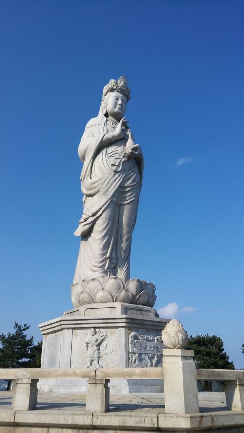 statue sculpture travel