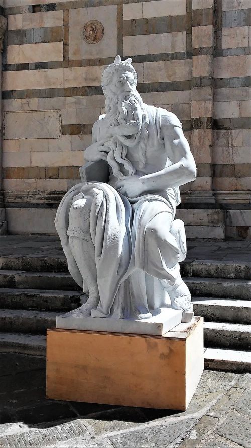 statue sculpture travel