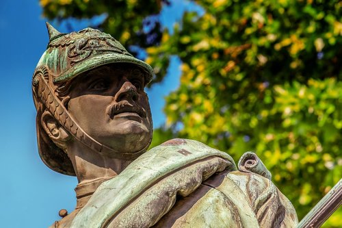 statue  soldier  monument