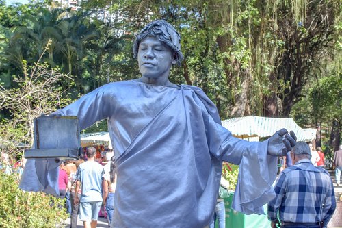 statue  scenic  mime