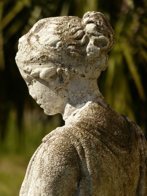 statue face girl