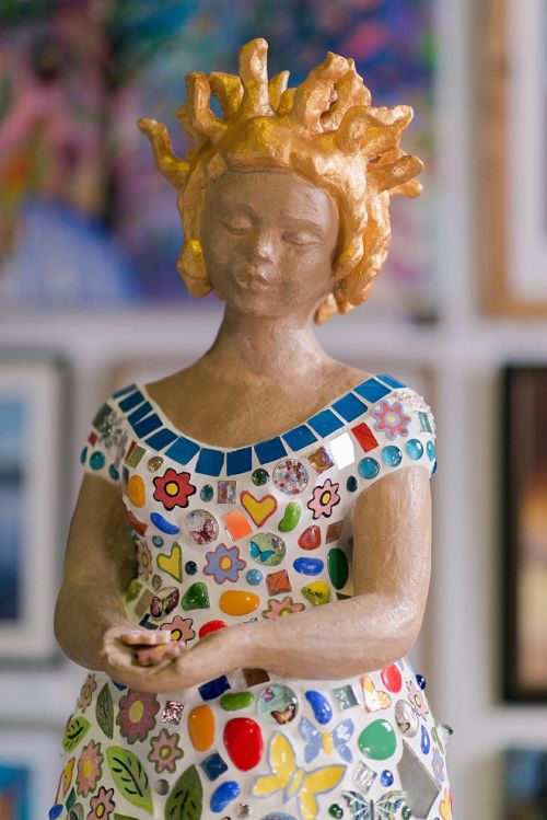 statue woman goddess
