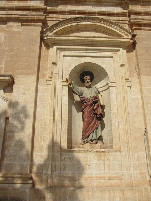 statue  church  malta