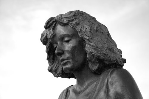 statue  women  figure