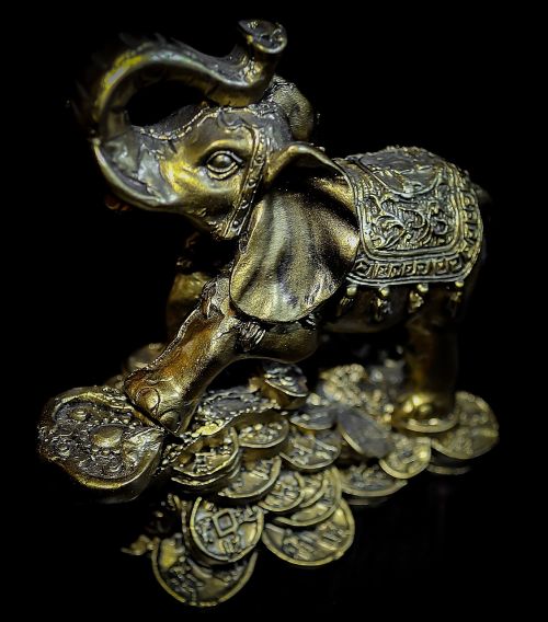 statue elephant gold