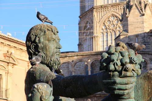 statue  valencia  memorial