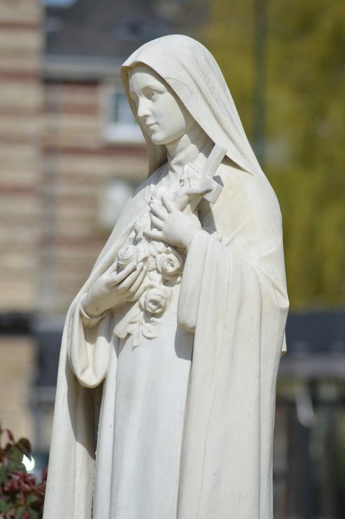 statue  sainte  sculpture