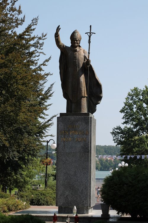 statue  sculpture  religion