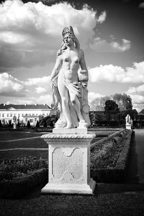 statue  figure  woman