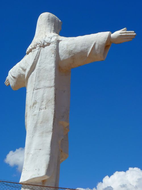 statue jesus figure