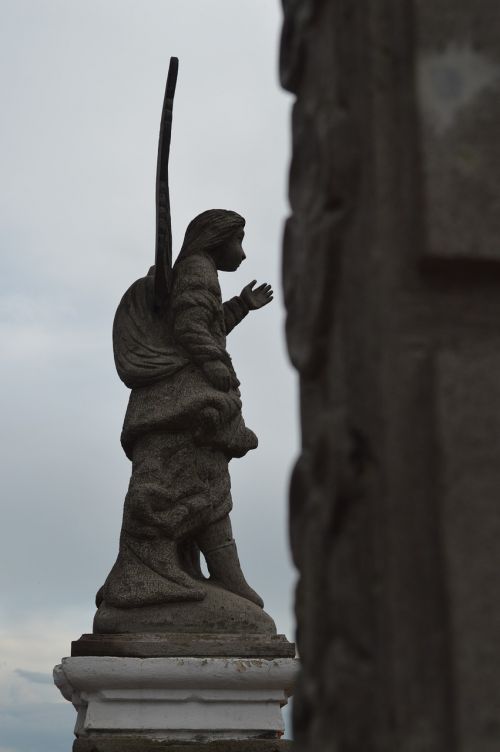 statue angel church