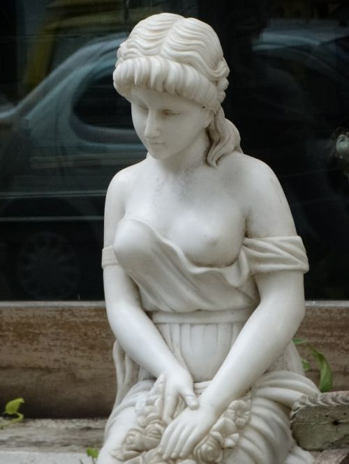statue woman art