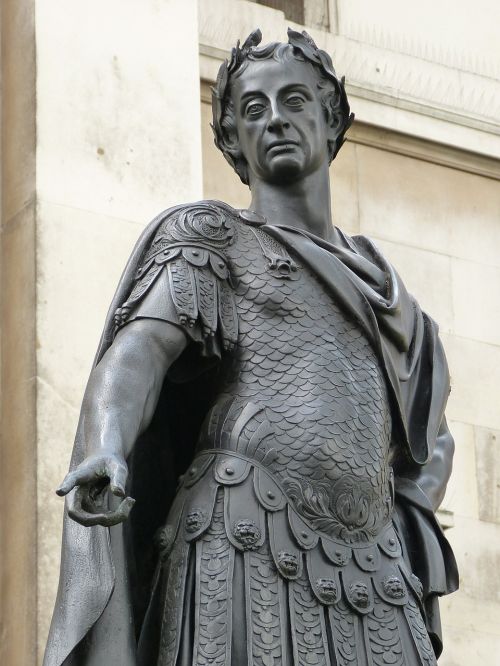 statue monument imperator