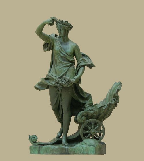 statue bronze woman